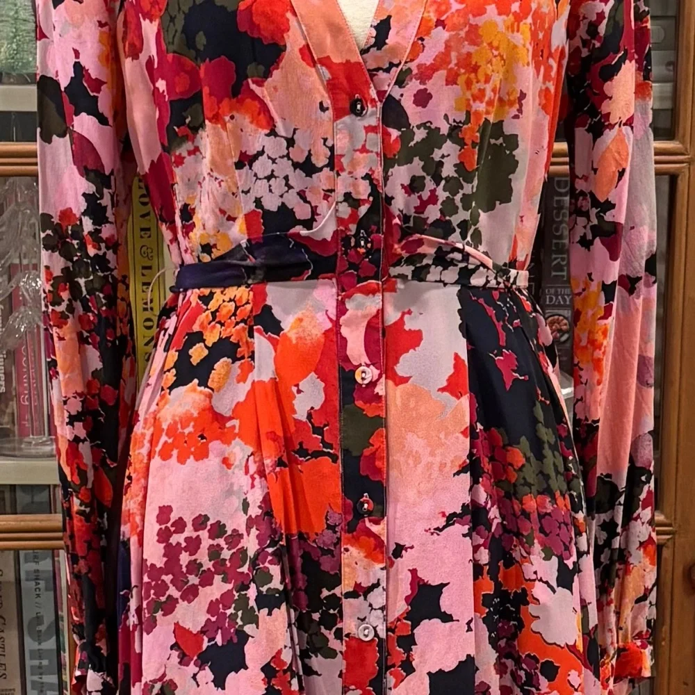 Anthropologie Printed Silk Wrap Dress, Sz 10 - Picture 9 of 14